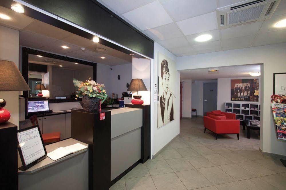 Hotel Au Relais De Trans Драгинян Екстериор снимка