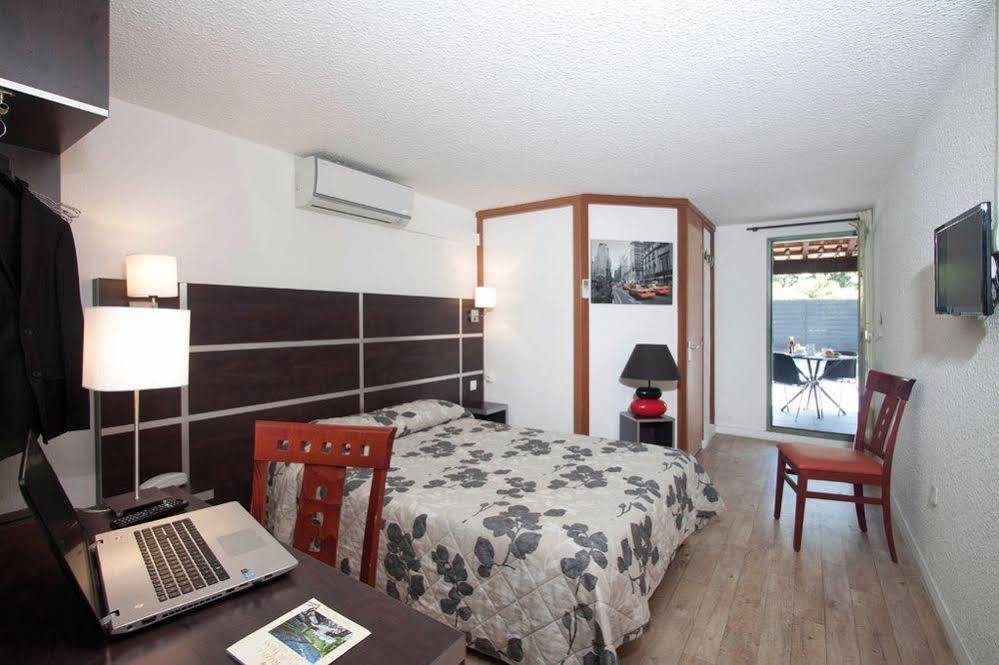 Hotel Au Relais De Trans Драгинян Екстериор снимка